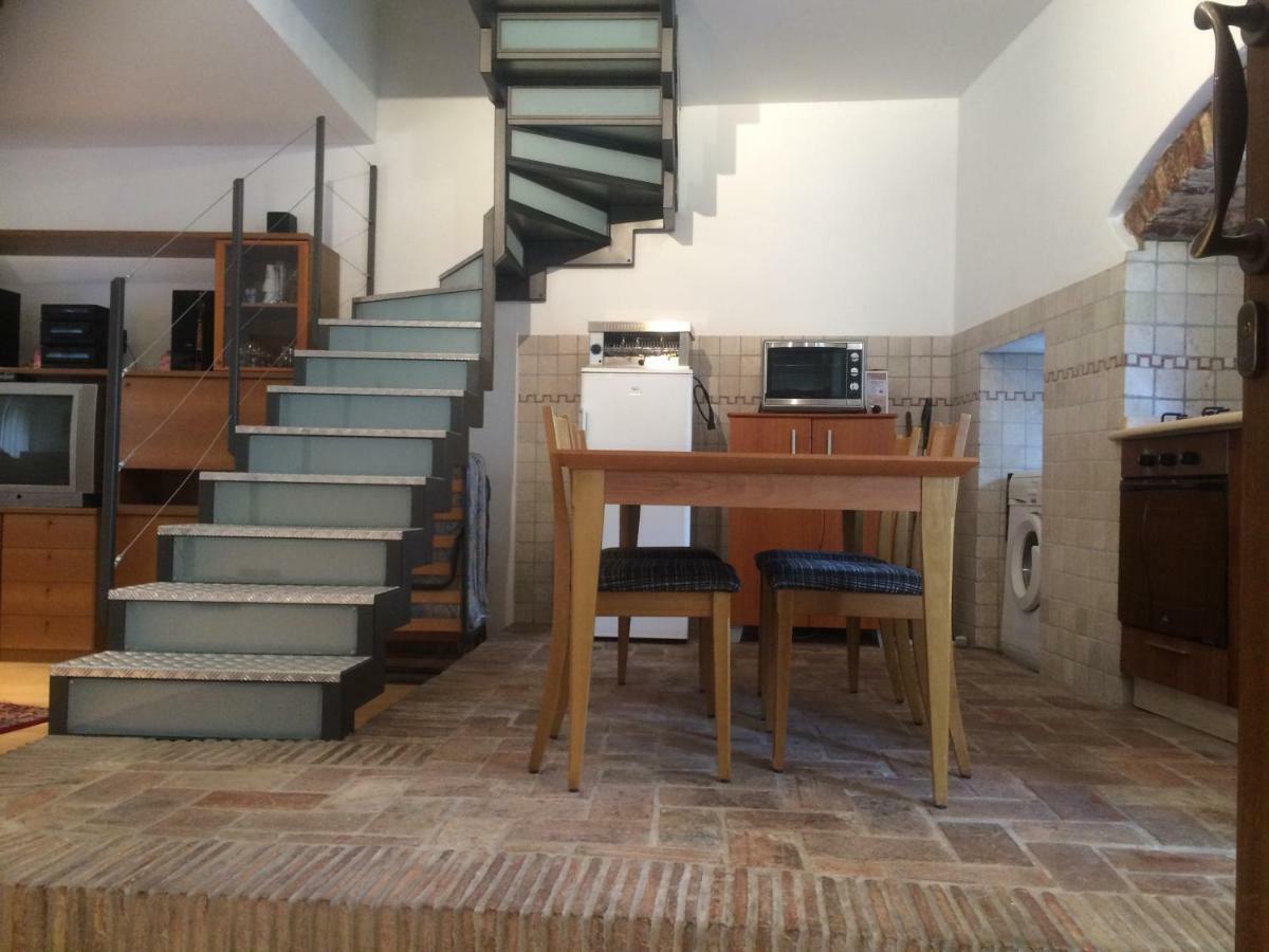 Casa Vacanze Alle Vergini ชิวีดาเล เดล ฟรีอูลี ภายนอก รูปภาพ